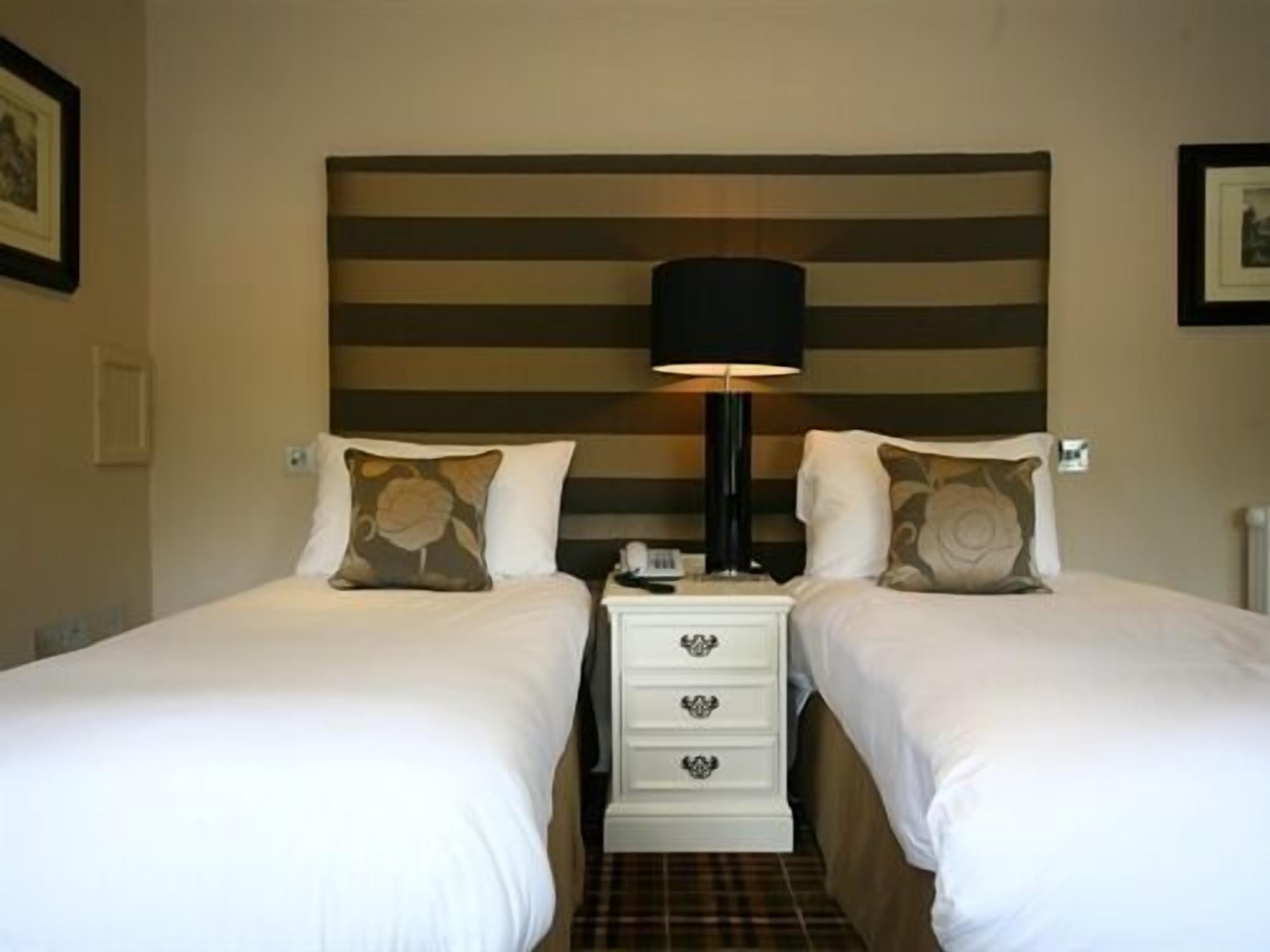 The White Hart Hotell Great Yeldham Eksteriør bilde